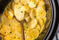 Rich and Creamy Slow Cooker Scalloped Potatoes