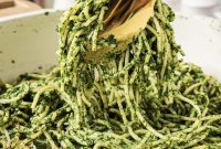 Vibrant Spinach Spaghetti