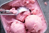 Sweet Strawberry Fro-Yo Bliss