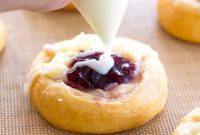 Tangy Cranberry Cream Delights