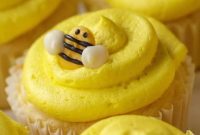 Golden Bee Treat Toppers