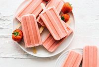 Refreshing Strawberry Banana Ice Pops