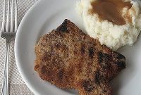 Golden Crusted Grilled Pork Chops