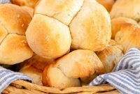 Pillowy Soft Pull Apart Dinner Rolls