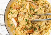 Indulgent Creamy Chicken Alfredo