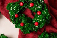 Easy Cornflake Holiday Wreaths