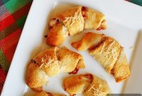 Cheesy Pizza Crescent Pinwheels