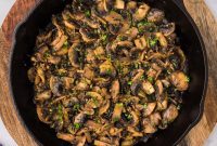 Sautéed Mushrooms with Garlic and Thyme