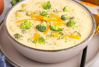 Golden Instant Pot Broccoli Cheddar Soup