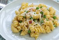 Creamy Rotini with Sweet Peas and Cheese
