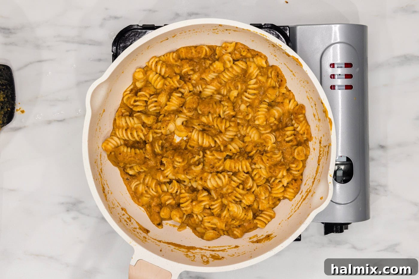 Velvety Butternut Squash Pasta 14 butternut squash pasta in a skillet