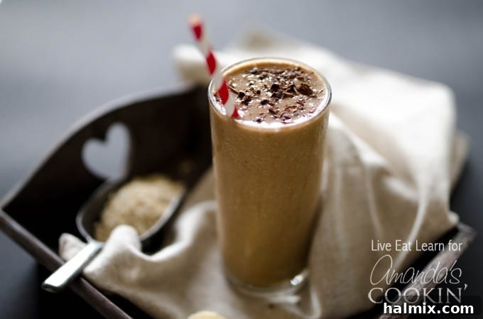 This Loaded Coffee Smoothie is packed with whole grains, fruit, protein, and (the best part) coffee! Everything you need to get out the door in 5 minutes! Coffee Smoothie with a sustainable paper straw