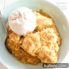 A bowl of pumpkin cobbler