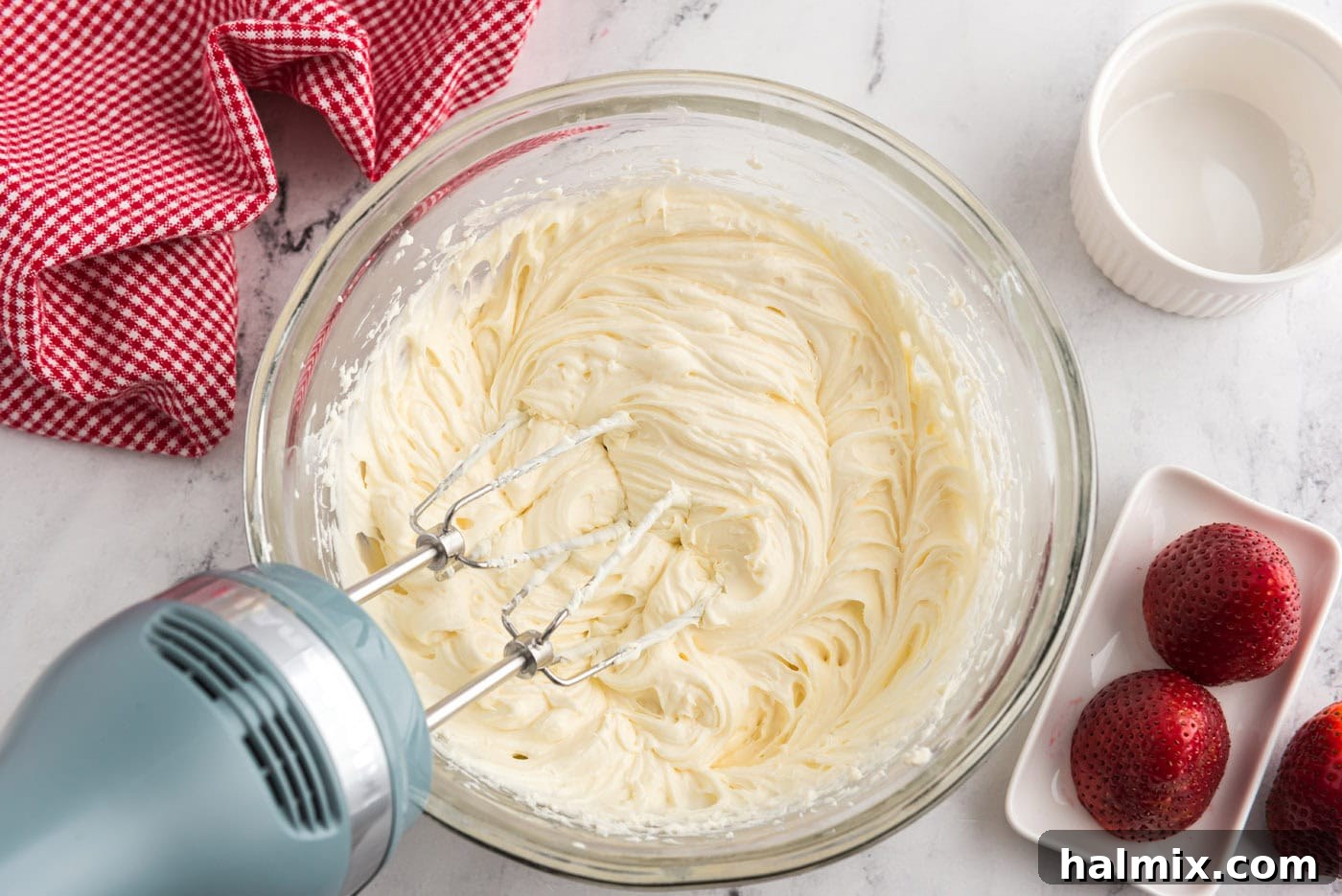 whipped cream cheese and sugar mixture