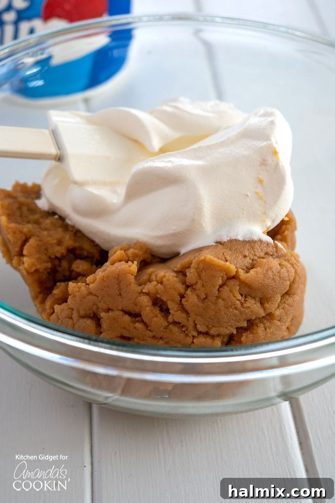 fold in cream cheese mixture