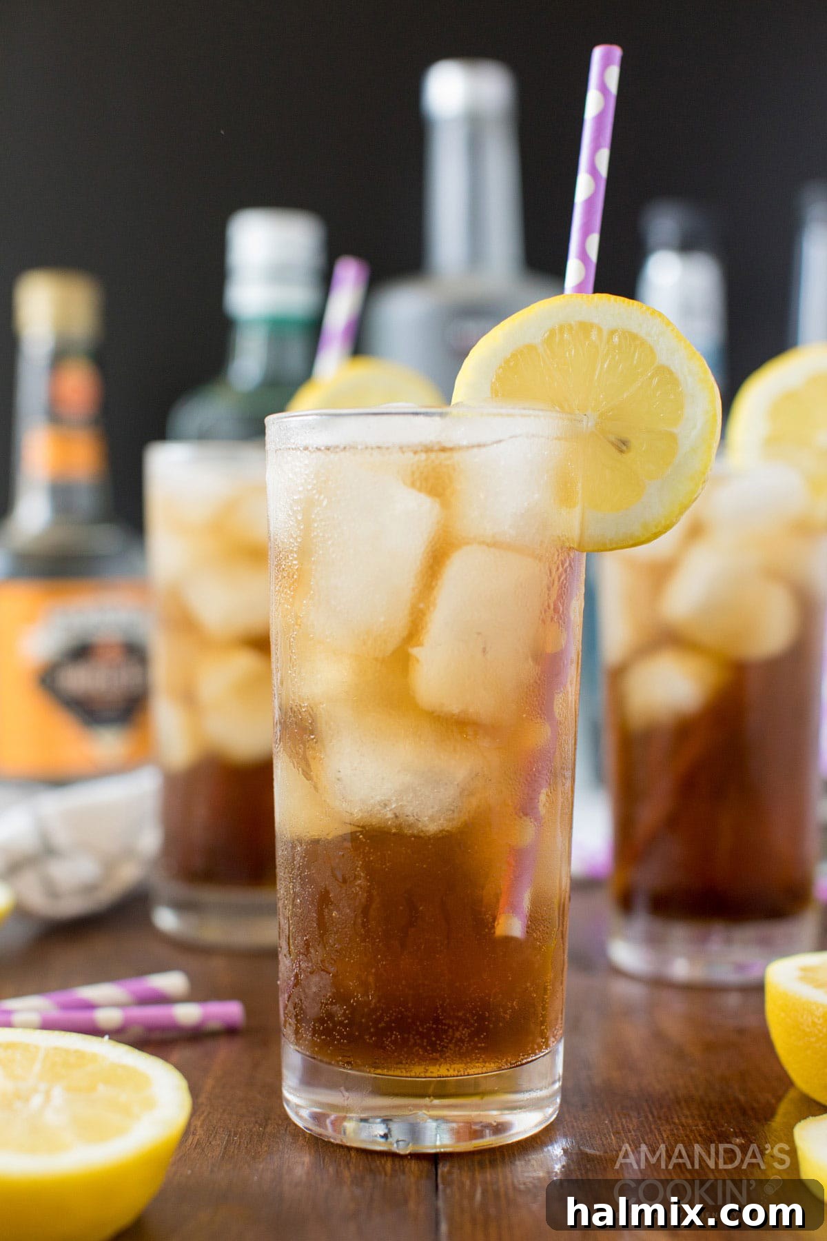 Long Island Iced Tea 2 TALL GLASS OF LONG ISLAND ICED TEA