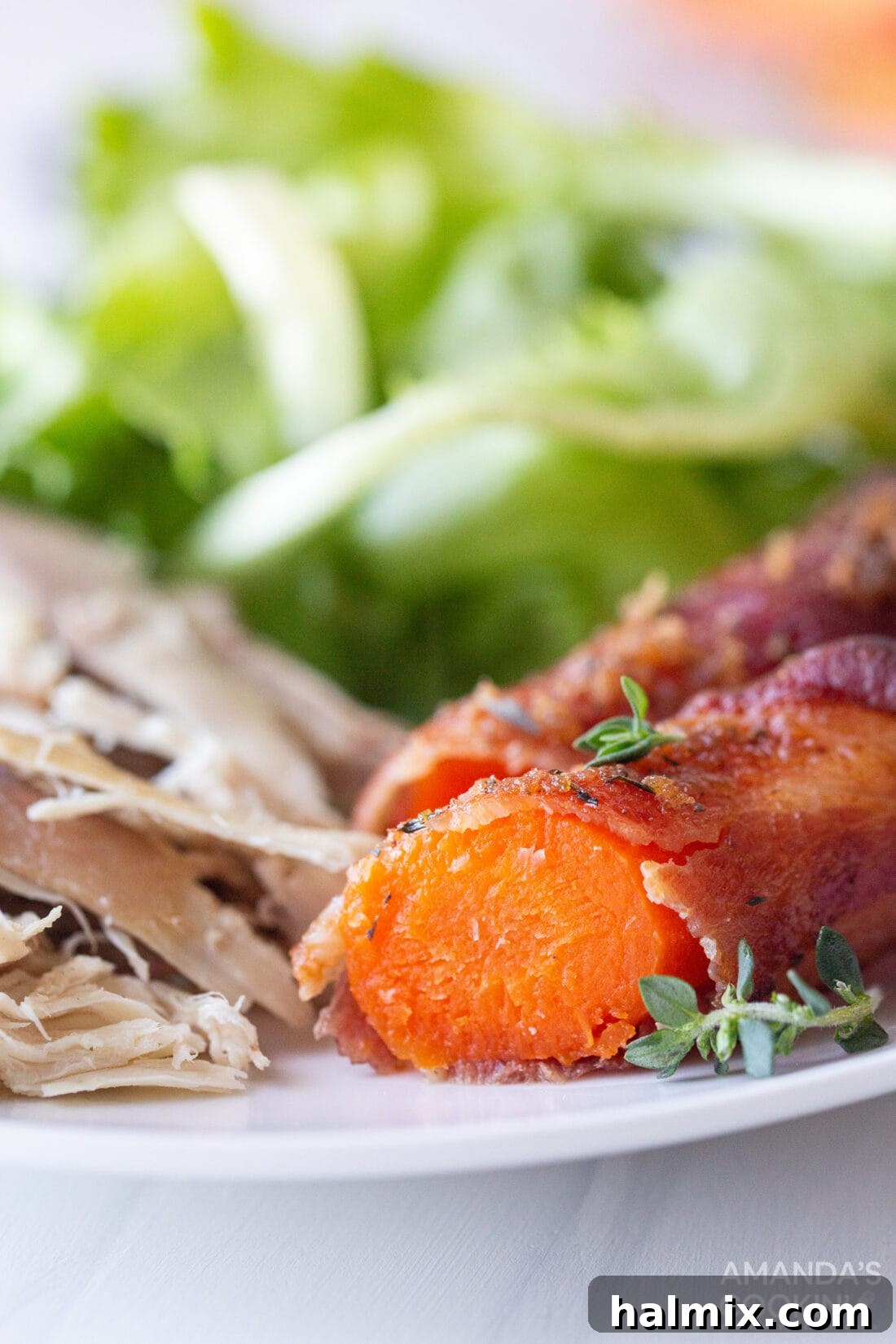 sliced carrot on plate