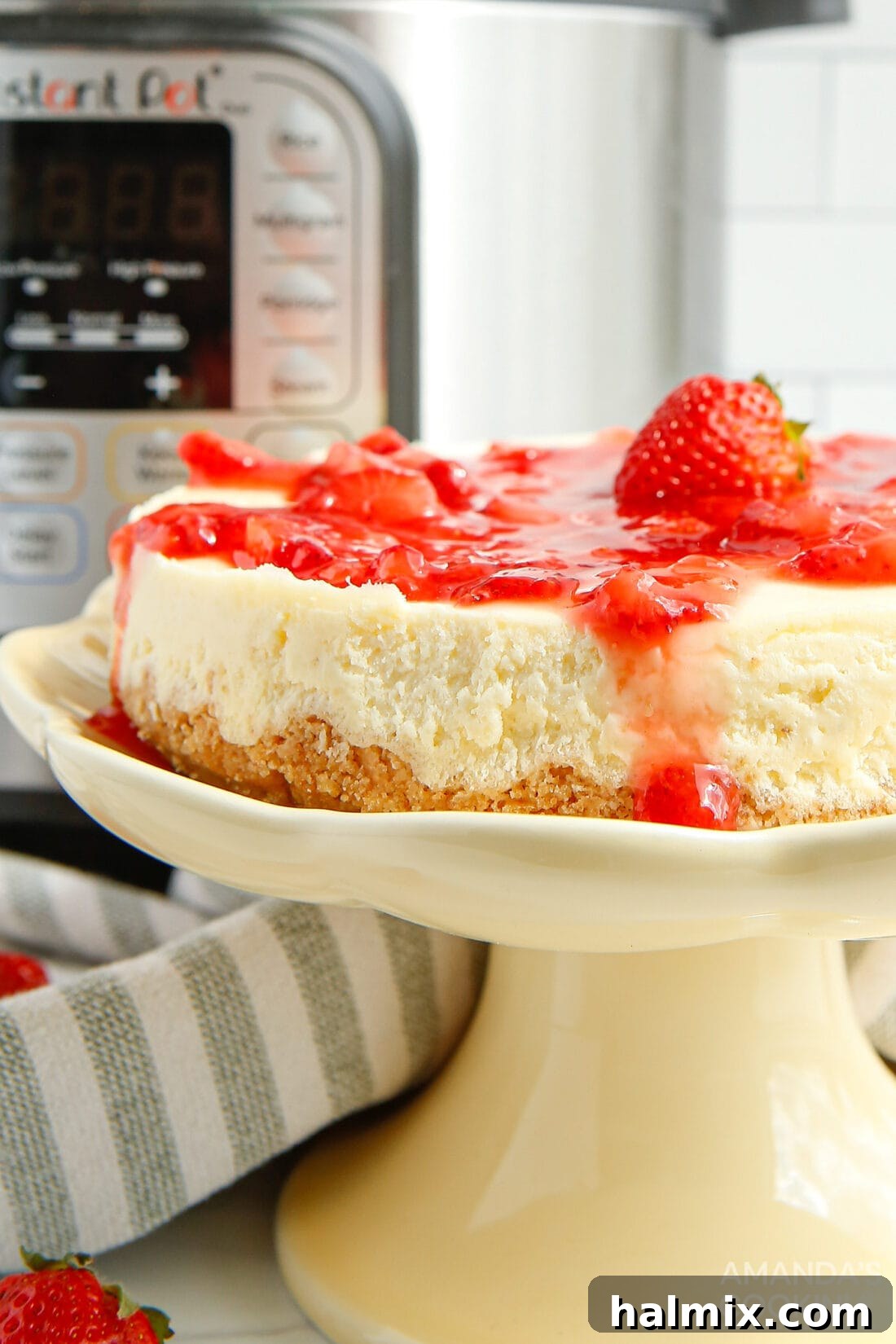 Instant Pot Strawberry Cheesecake