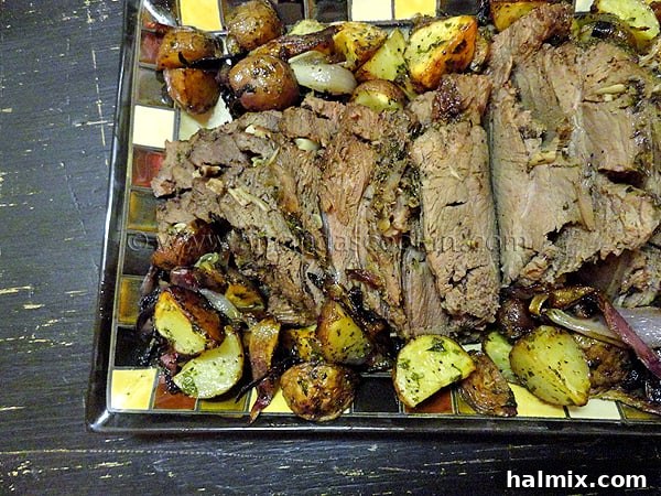 An overhead photo of a Sunday roast on a plate.