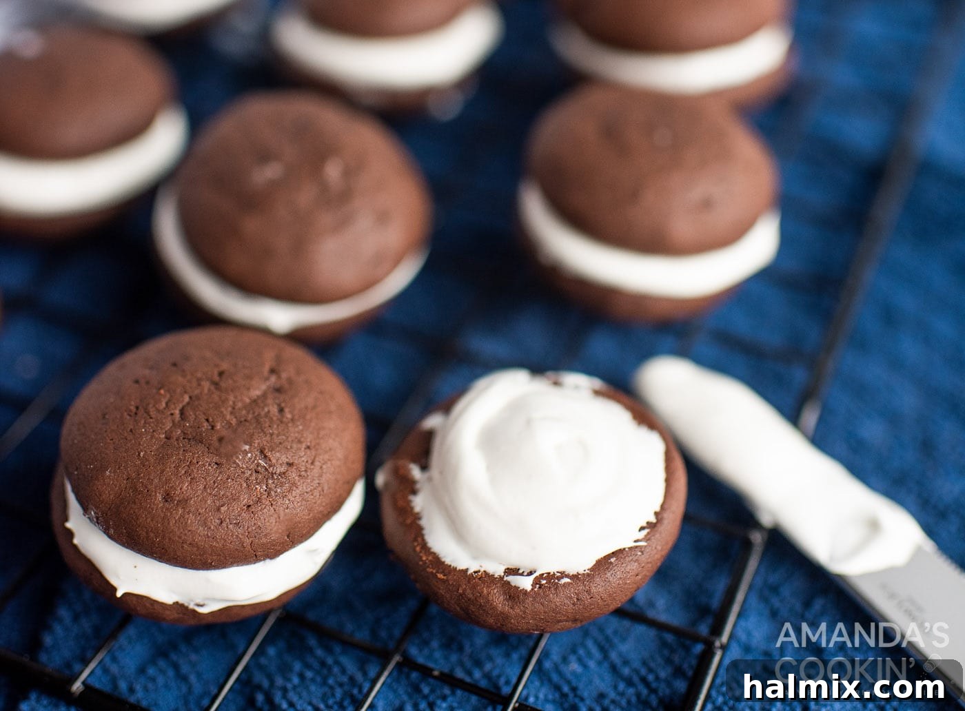 marshmallow cream chocolate whoopie pies