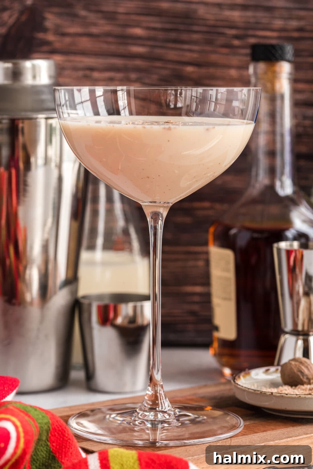 Velvet Brandy Dream 2 Brandy Alexander in a martini glass