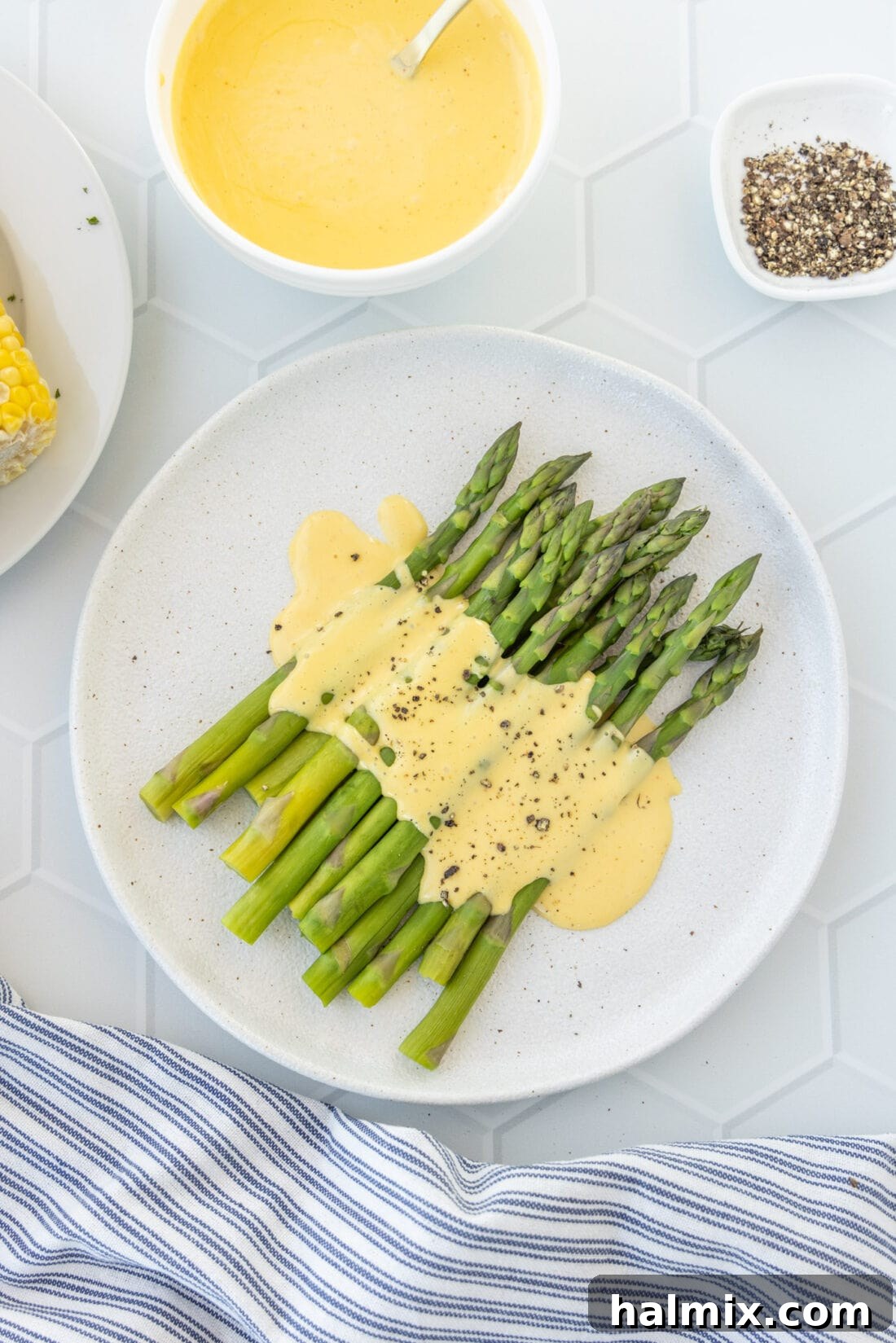 Velvety Hollandaise Sauce 3 Hollandaise Sauce on asparagus