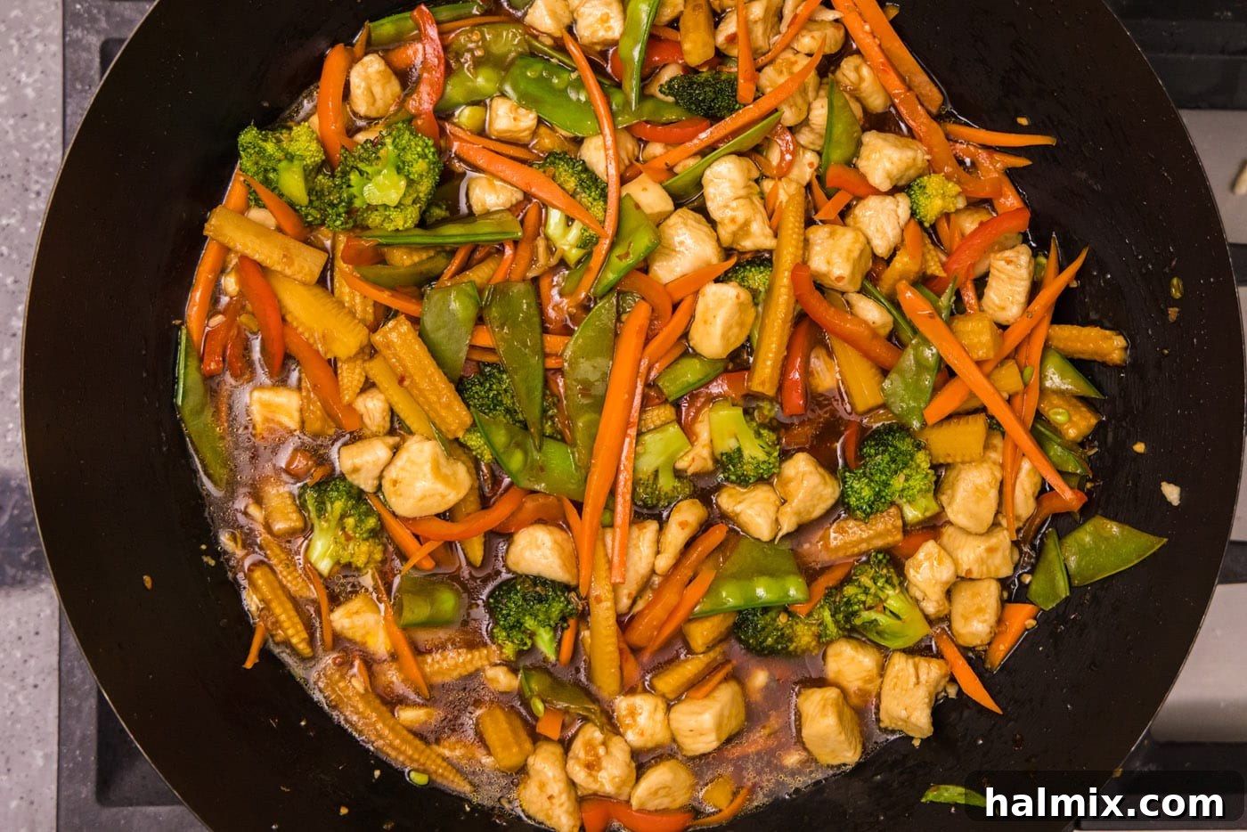 Hunan chicken in a wok