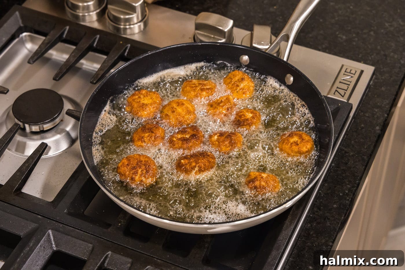 Golden Seared Scallops 14 skillet deep fried scallops