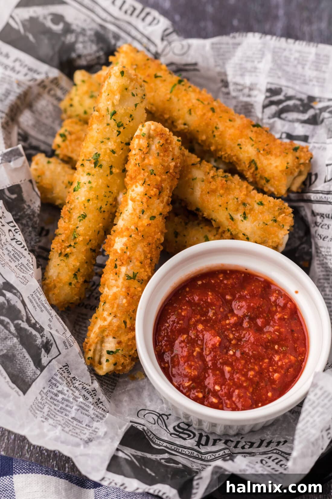 Crispy Wonton Cheese Bites 16 Basket of Wonton Cheese Sticks with a cup of marinara sauce