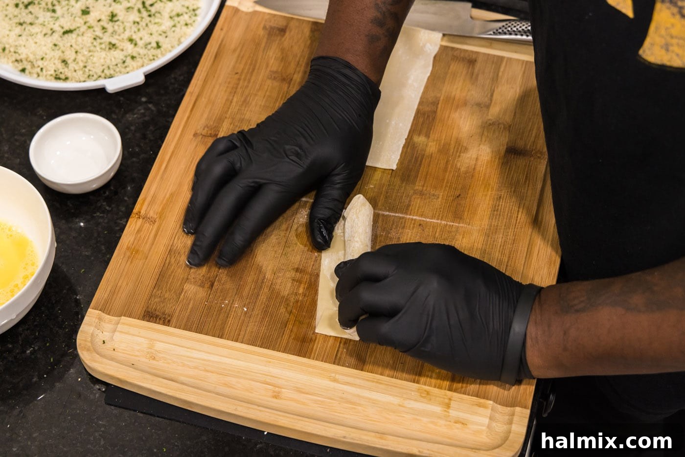 Crispy Wonton Cheese Bites 10 sealing string cheese inside and egg roll wrapper
