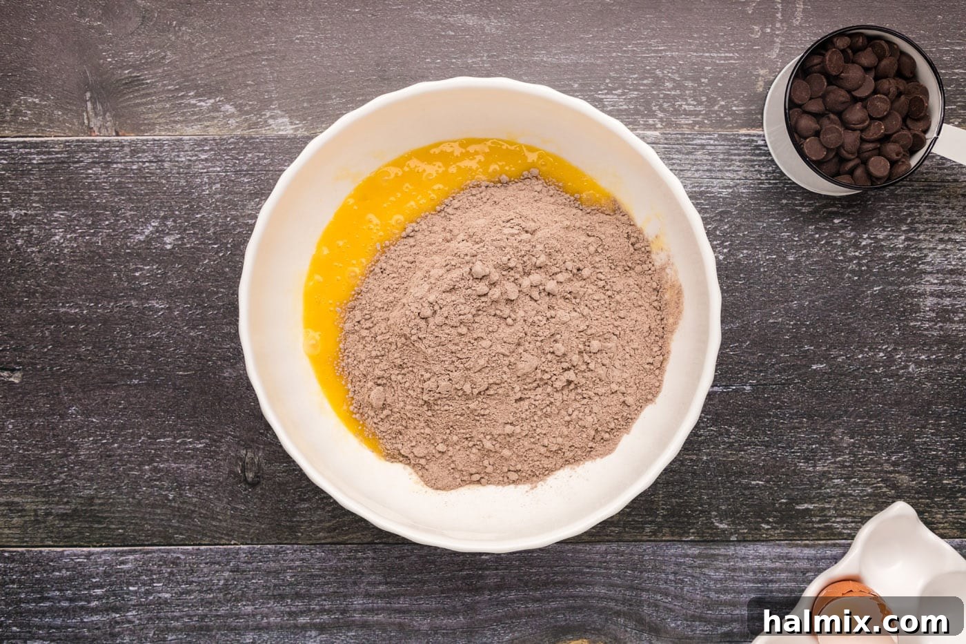 dry cake mix added to oil mixture