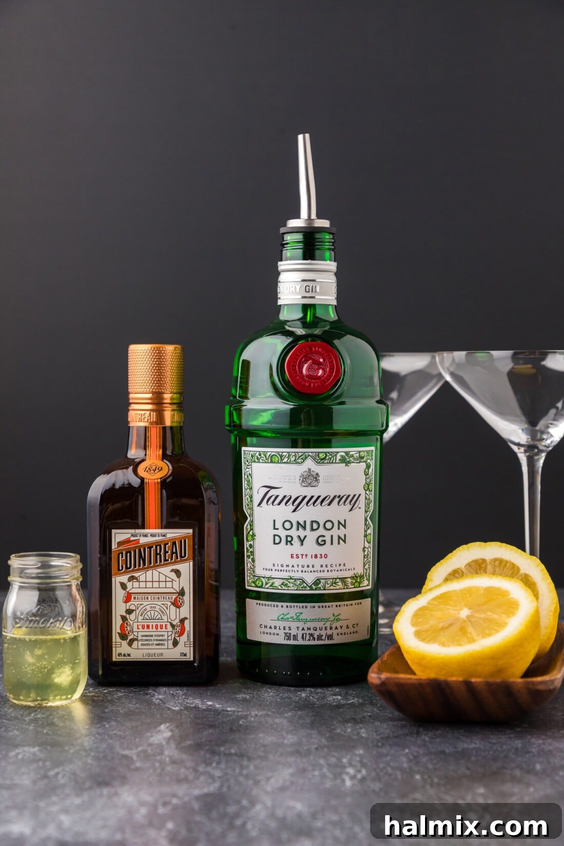 The Pale Belle 4 Ingredients for White Lady Cocktail