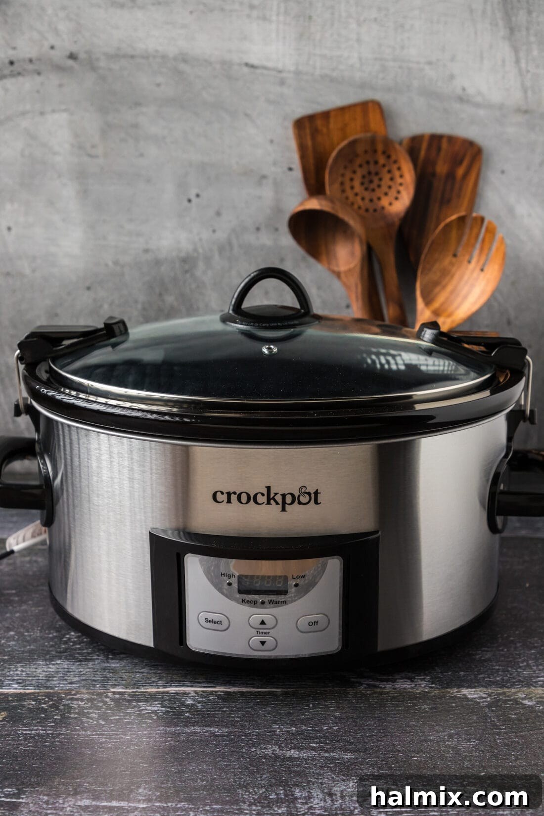 Unlocking Your Slow Cooker's Potential 2 A slow cooker filled with a delicious stew, ready to serve, highlighting convenience.