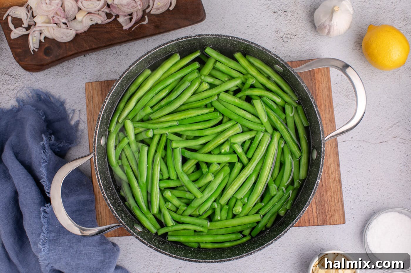 blanching green beans in a stockpot